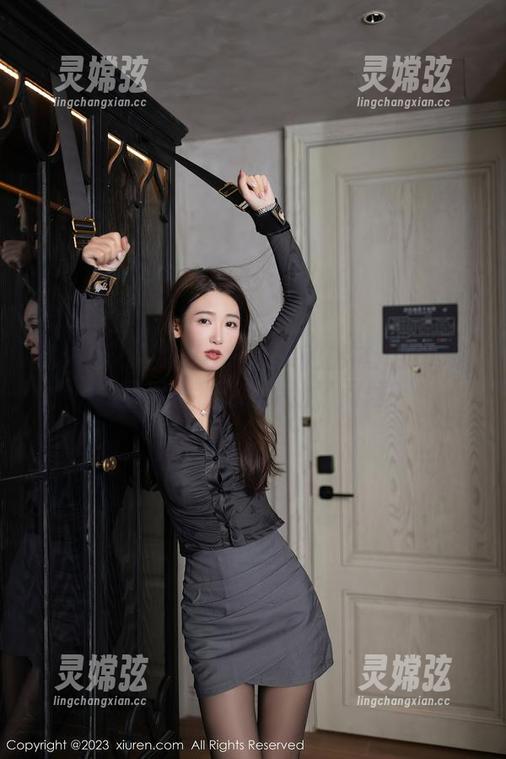 秀人网 - 梦娜Vanessa的棉袜：到底是美图还是我的眼睛出了问题？