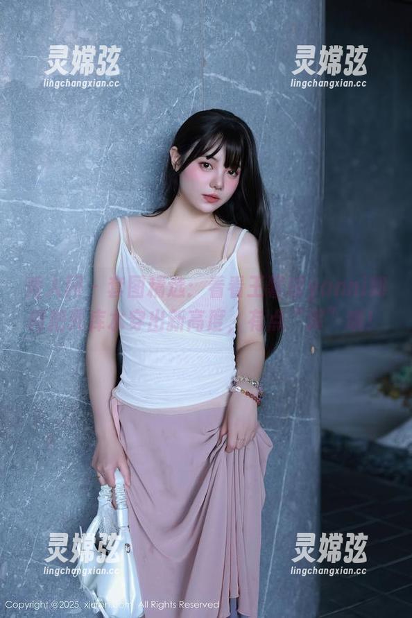 秀人网 - 套图精选：看看王馨瑶yanni如何把死库水穿出新高度，有点“浑”哦！