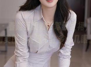 秀人网 – 看赵万灵如何驾驭红裙，这种高清美图让人忍不住多看几眼。