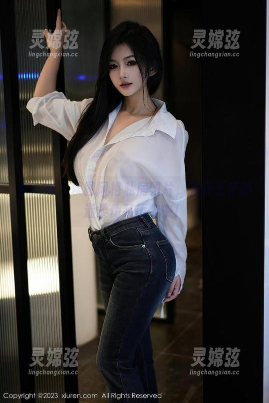 秀人网 - 糗图风格私房图片，轩轩王子的温柔伪装拆穿中！