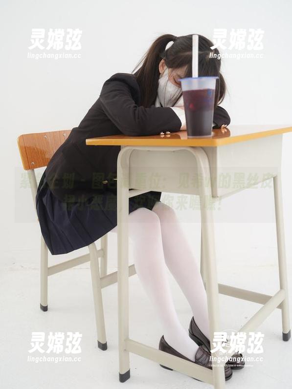 紧急企划 - 图包请重位：见希w的黑丝皮裙小恶魔，欢迎你来瞧瞧！