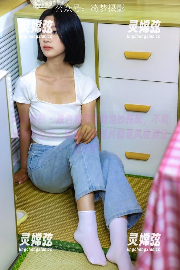 绮梦摄影 - 肤色和吊带的绝妙搭配，不需要任何圣光，随便一张图片都是风格满分的小宇！