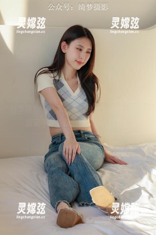 绮梦摄影 - 别小看露露的裸足写真，原图暗藏不为人知的脚趾达人日常！