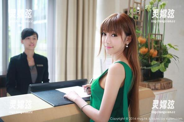 美媛馆 - Manuela玛鲁娜的办公室风景，分享她如何让午后变得不那么无聊！