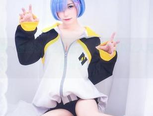 雅儿贝德私服，虽然没什么无圣光，但也足以让人流连忘返的芋圆侑子。