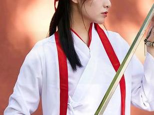 蜜桃社 – Gina：拥有修女身影的作品，分享着一丝曖昧与纯粹的悸动。