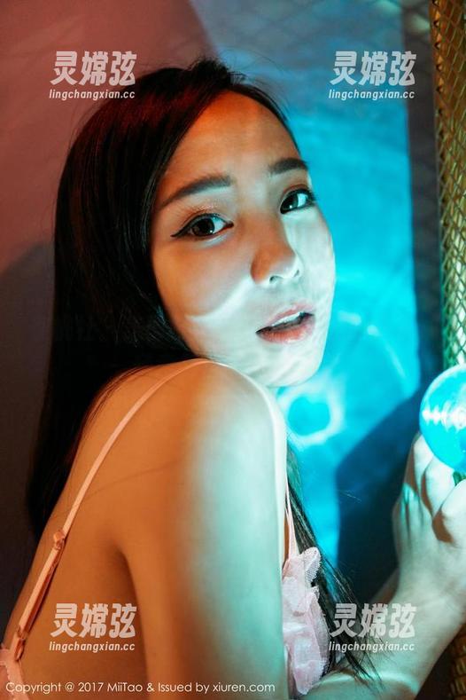 蜜桃社 - 美图时光：伊素妍与她的睡衣，随意又自然的随性美