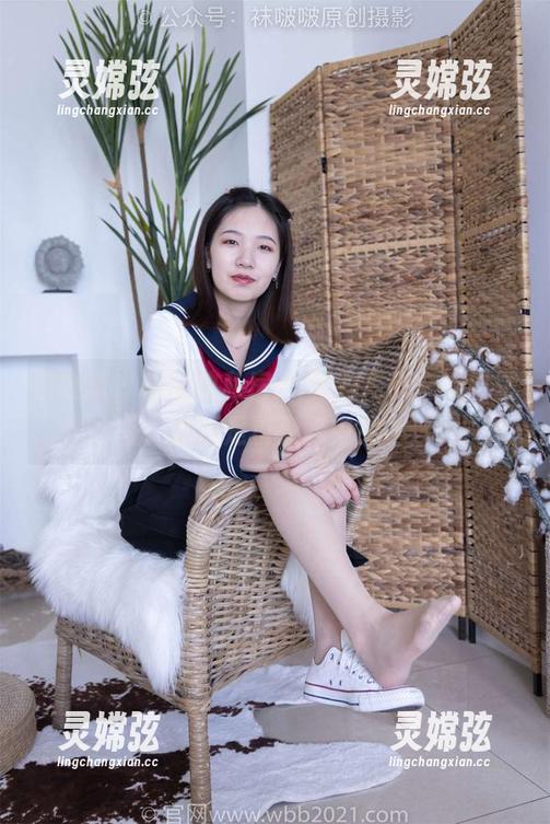 袜啵啵 - 瑶瑶的私房JK制服写真，浅尝辄止还是置身其中？