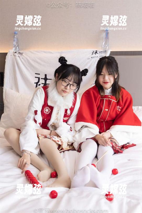 袜啵啵 - 你以为稚予的旗袍只是普通的私拍？点开图片，变身小女神的逆袭！
