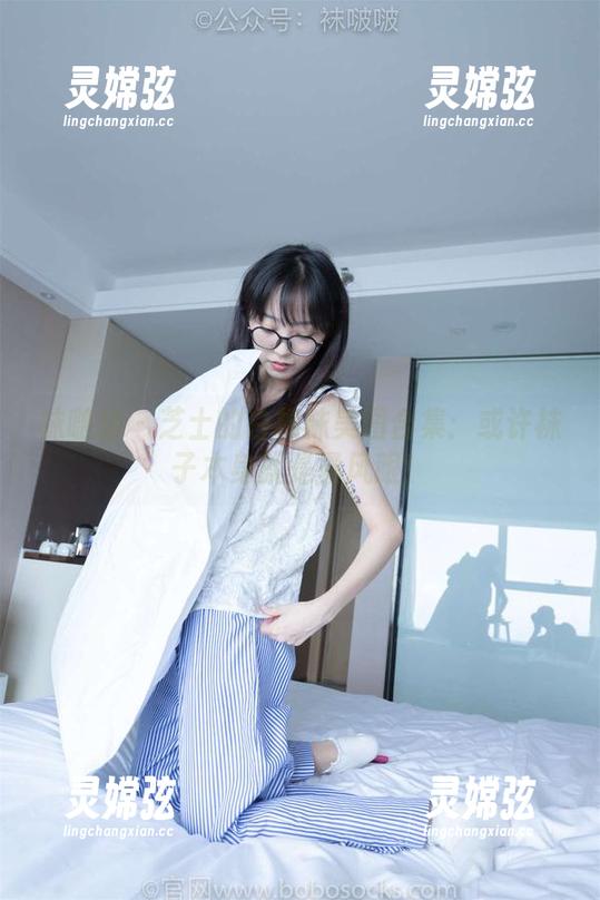 袜啵啵 - 芝士的白棉袜美图合集：或许袜子本身就是暴风眼！