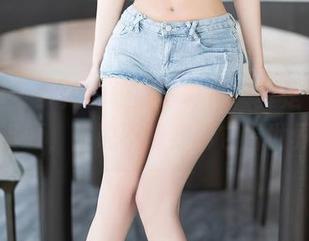 语画界 – 梦梵的校服写真集，真是个好玩的资源，谁说不能穿着它看世界？