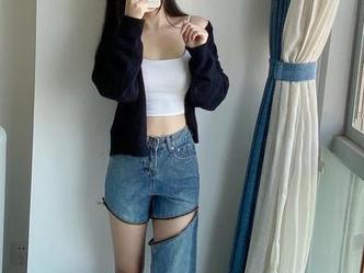 微密圈 – 软妹小九九和她的裤里丝，图片像极了慢镜头，忍不住想分享一下这场表演。
