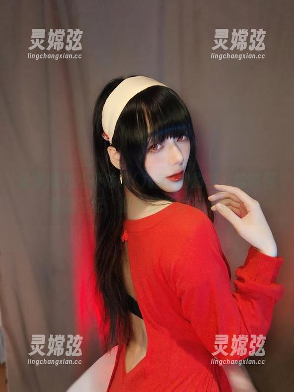 分享阿九从不咕咕(九言)的豹纹，喵喵怪似的搭配，是不是觉得有点迷？