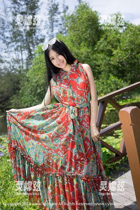 青豆客 - 更新啦！施忆佳Kitty酱办公室：不是你想象的那样