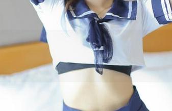 青豆客 – 免费！柠檬c_lemon修女在套图里私语着什么？