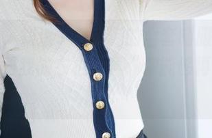 魅妍社 – 知道了黄歆苑的全套制服写真，真心想对我的衣柜说声“你能够再努力一下吗”