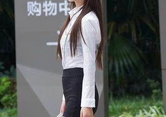 魔镜街拍 – 浴缸里的曼曼，套图分享，我猜你绝想不到的场景。