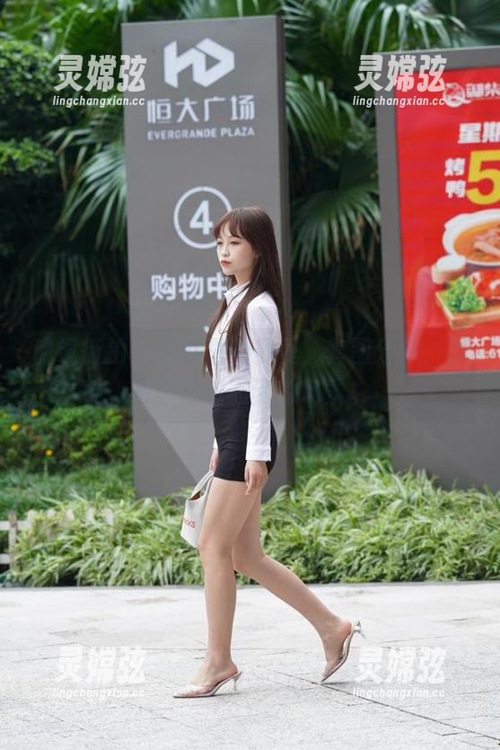 魔镜街拍 - 浴缸里的曼曼，套图分享，我猜你绝想不到的场景。