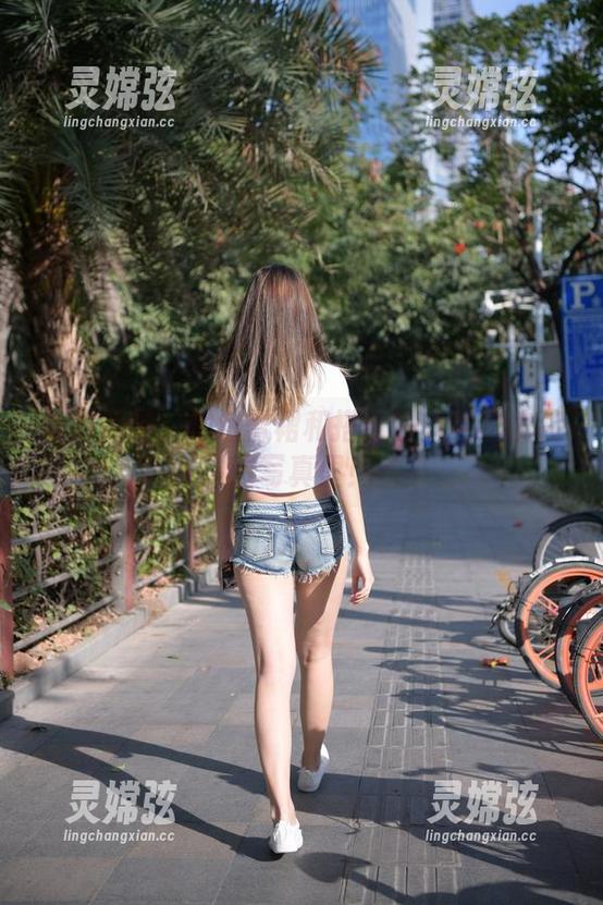 魔镜街拍：把包臀裙和搭讪的勇气统统装进写真里！