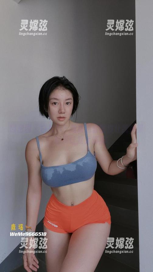 微密圈 - 白衬衫？鹿瑶这套图没让我失望，也没让我太惊喜